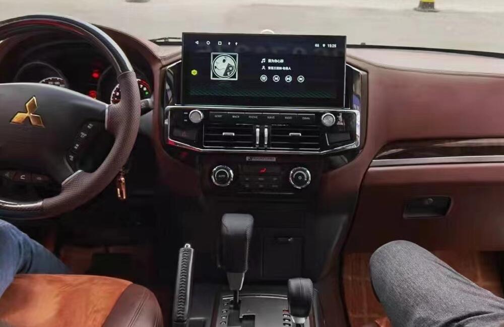 Mitsubishi Pajero 2006-2022 stereo upgrade